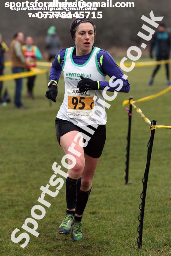 Senior and veteran womens 2018 Durham Cathedral Cross Country Relay. Photo:  David T. Hewitson/Sports for All Pics